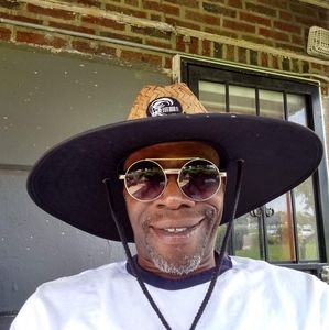 Meet your Posher, Benjamin